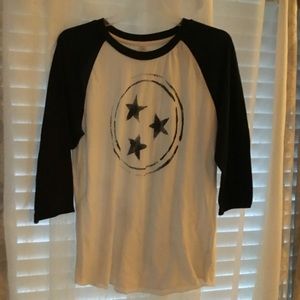 Women’s Tri Star Tee